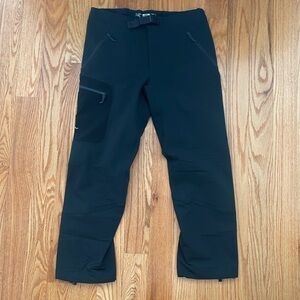 Arc'teryx Pants Men’s Black Soft Shell Gamma Pants, size Medium 33in waist